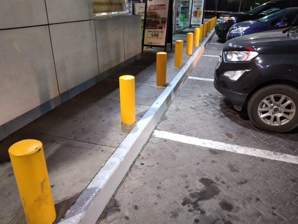 Bolardo Metálico Hormigón